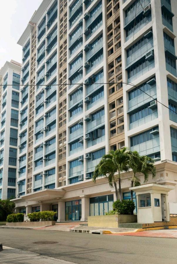 Отель Westparc Cedar Alabang Muntinlupa City Экстерьер фото