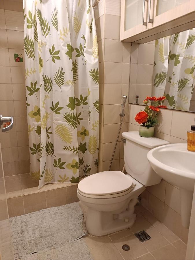 Отель Westparc Cedar Alabang Muntinlupa City Экстерьер фото